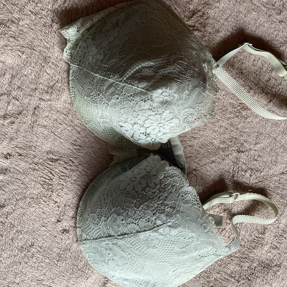 Elegant light green Lace IPEX bra 36D